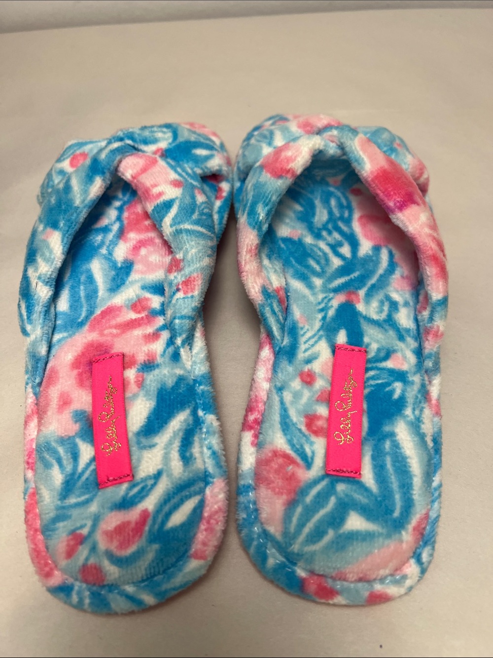 Lilly Pulitzer Blue and Pink Floral Plush Slide Bath Slippers sz 9/10